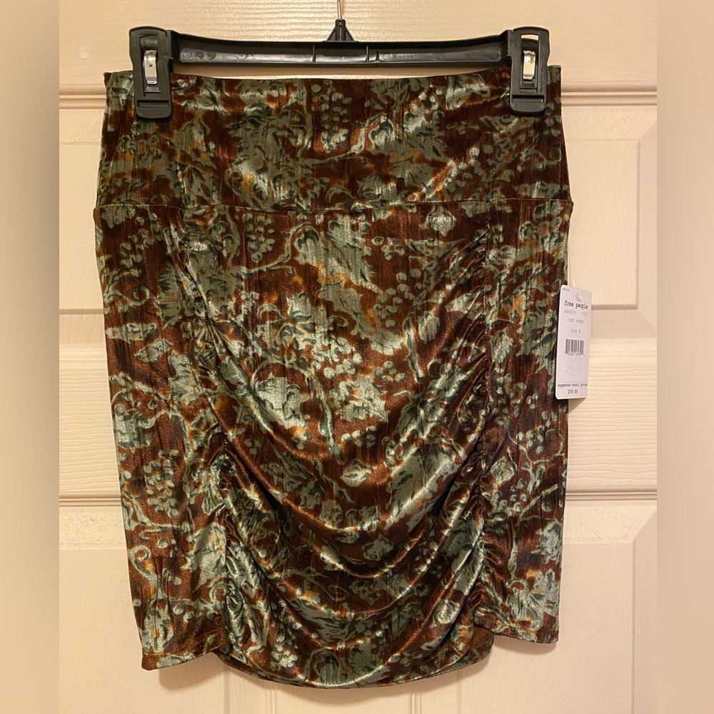 Free People skirt NWT Size medium